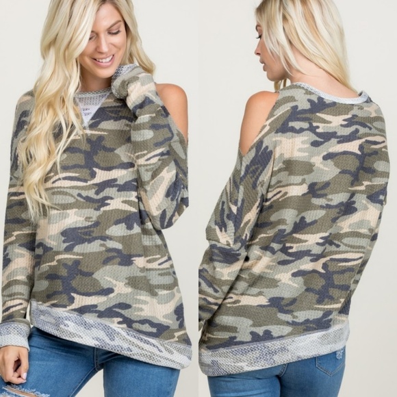 Amazing camo cold shoulder waffle top - Picture 3 of 7